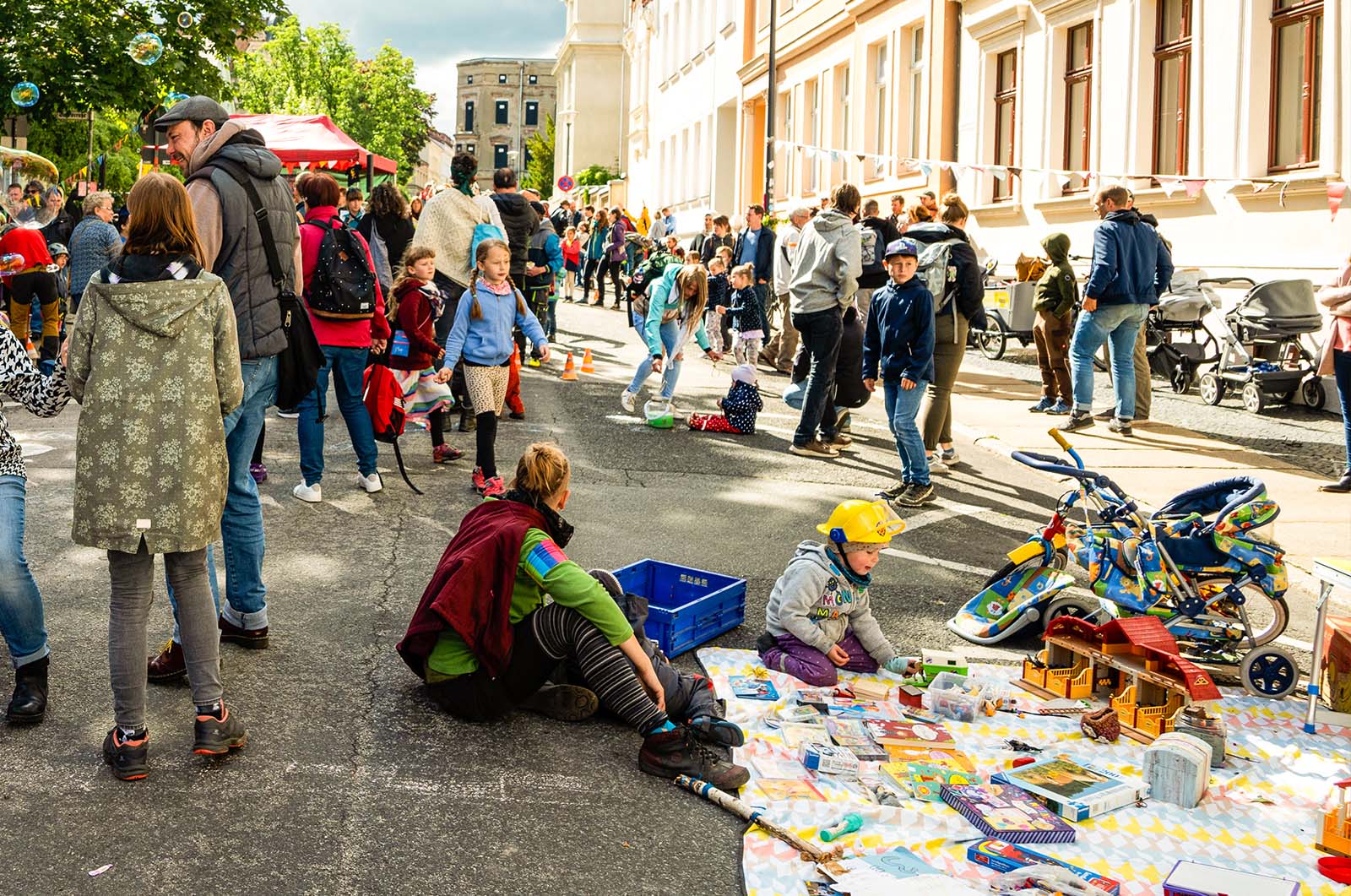 Flohmarkt auf dem Straßenfest