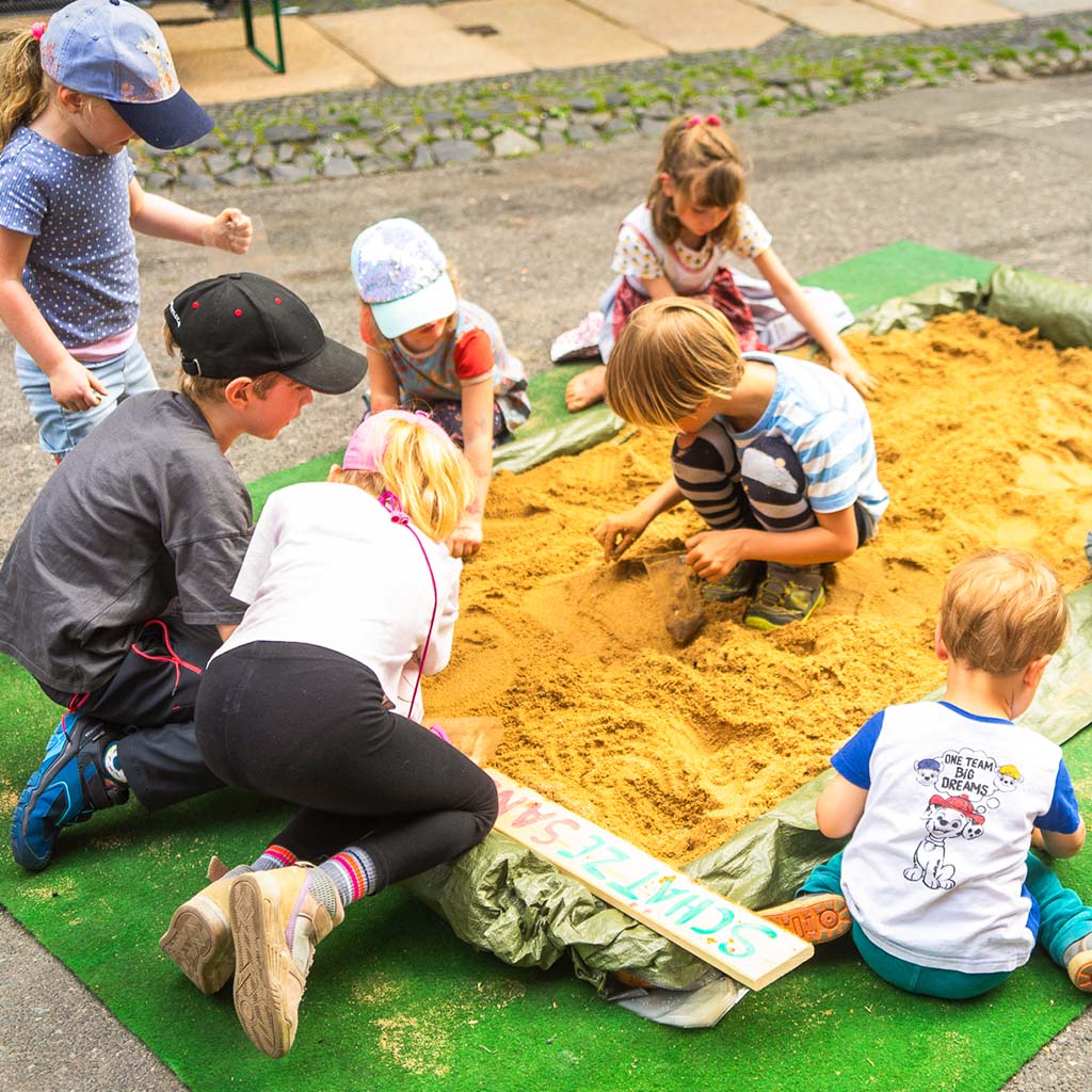 Sandkasten auf dem Straßenfest